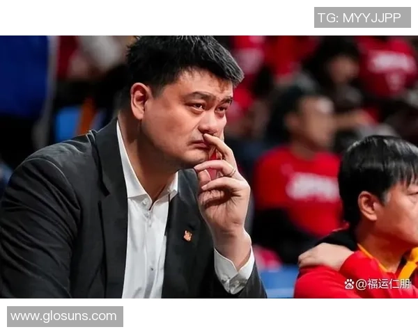 艾佛森亲自指导姚明训练揭秘篮球巨星之间的默契与成长之路