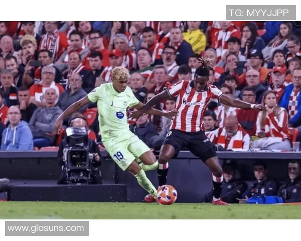 欧冠激战：巴萨轻取尤文图斯红牌事件引发全场热议战术解析