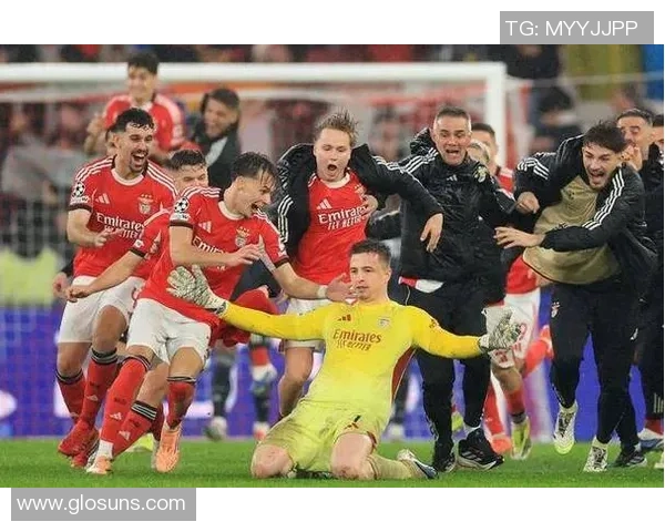 热刺友谊赛大胜本菲卡四球狂潮引发全场热烈反响