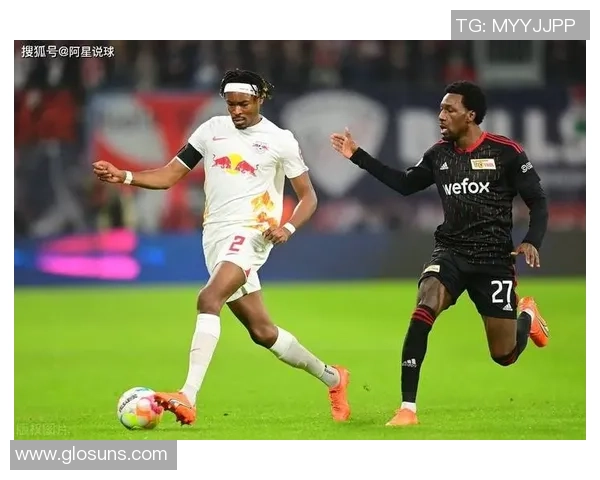 足总杯激战莱比锡狂胜波尔图红牌争议引发全场热议 足总杯激战莱比锡狂胜波尔图红牌争议引发全场热议