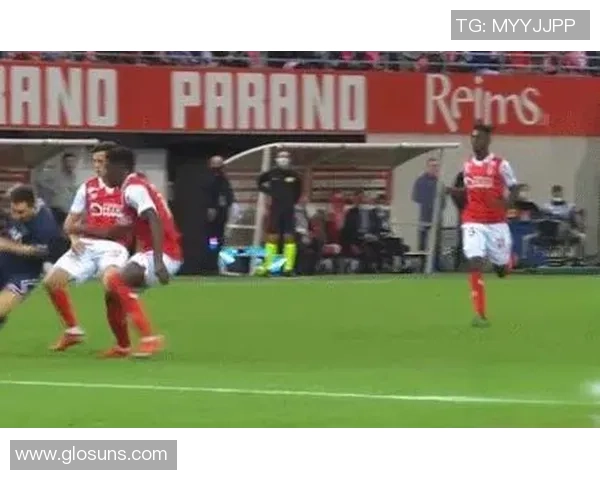 那不勒斯狂胜巴黎圣日耳曼6-2神扑瞬间点燃友谊赛激情 那不勒斯狂胜巴黎圣日耳曼6-2神扑瞬间点燃友谊赛激情